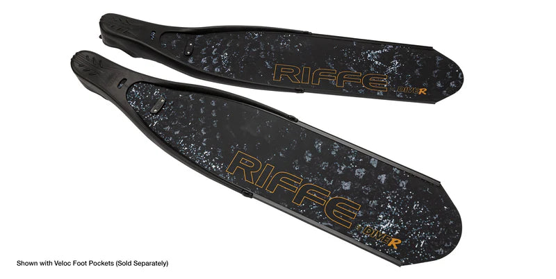 Nadadeira  RIFFE BY DIVER VORTEX COMPOSITE CARBON FIBER FIN BLADES - MEDIUM (acompanha um par de luvas riffe)